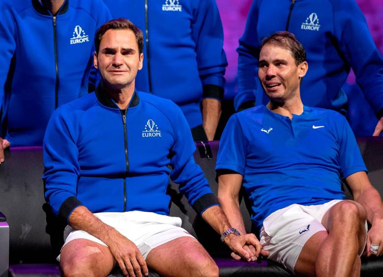 Federer y Nadal tuvieron una gran rivalidad en las canchas, pero también crearon una linda amistad fuera de ellas. Ambos lloraron en la despedida del suizo del tenis. FOTO AFP