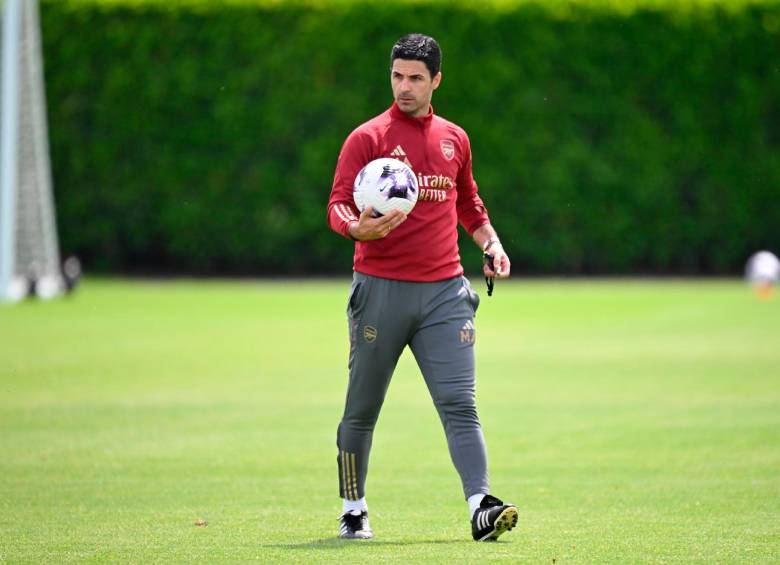 Mikel Arteta se ilusiona con saccar campeón al Arsenal. FOTO: X-ARSENAL