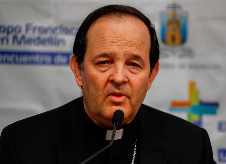 El periodista Juan Pablo Barrientos pidió a la justicia en Medellín que ordene el arresto del arzobispo Tobón. FOTO: ARCHIVO EC