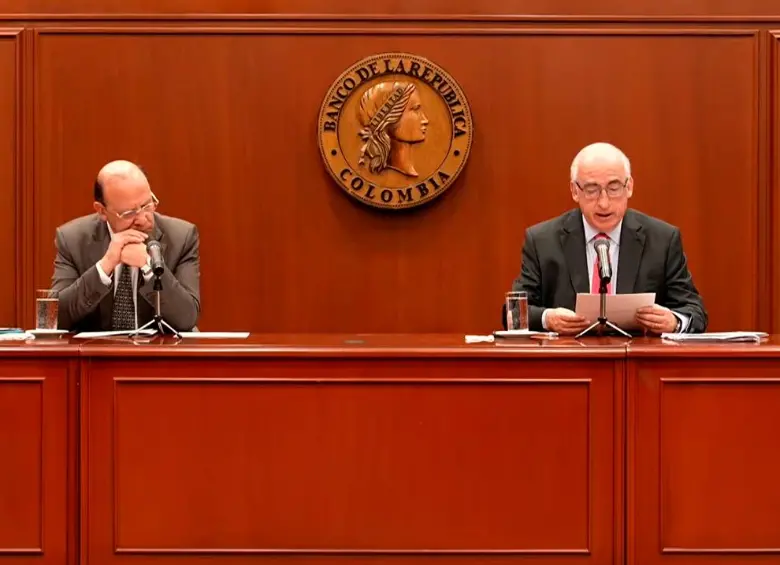 Contrario a lo ocurrido hace un mes, el ministro de Hacienda, Germán Ávila, no se retiró de la reunión de junta directiva del Banco de la República. FOTO tomada de X