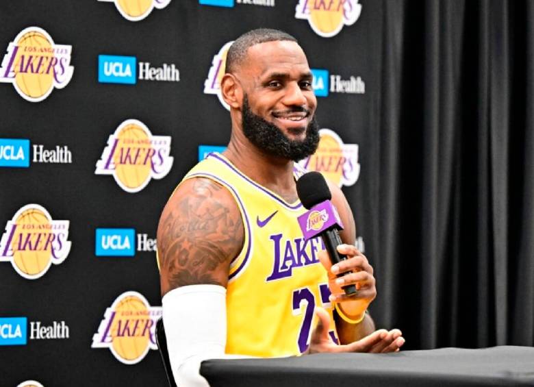LeBron James, uno de los mejores jugadores en la historia de la NBA. FOTO: AFP
