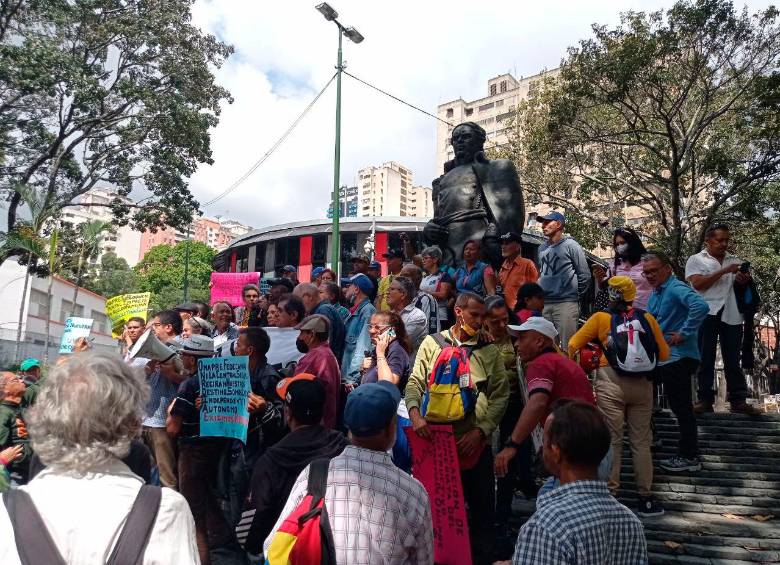 Los maestros piden un sueldo digno que les alcance para cubrir la canasta básica. FOTO: CORTESÍA