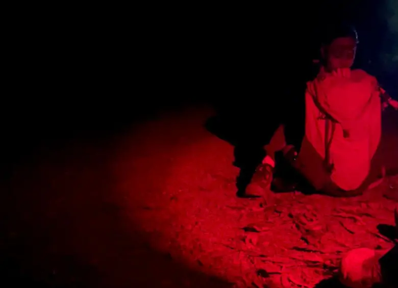 La noche nos alcanzó, cansancio y rendición del cuerpo. Foto: Cristina Rodríguez. 