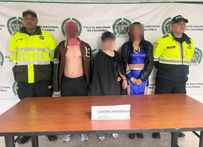 Los detenidos fueron identificados como Juan Carlos Suárez Ortiz, Kaleidymar Paola Fernández Sulbarán y Bertha Parra Torres. Las dos mujeres implicadas al parecer serían de nacionalidad venezolana. FOTO: Policía.