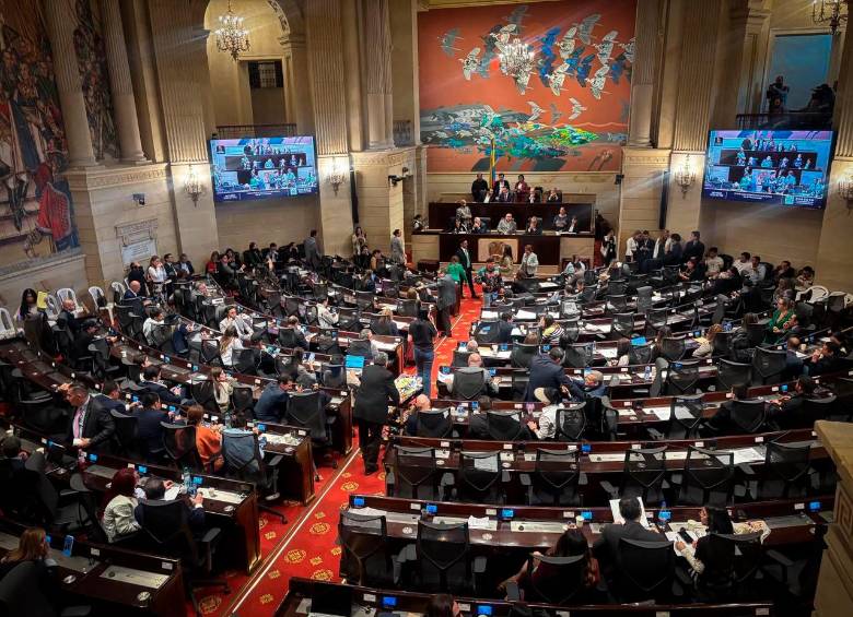 El proyecto de presupuesto para 2027 tiene esta semana prueba de fuego en el Congreso, que deberá aprobar el monto. FOTO Colprensa