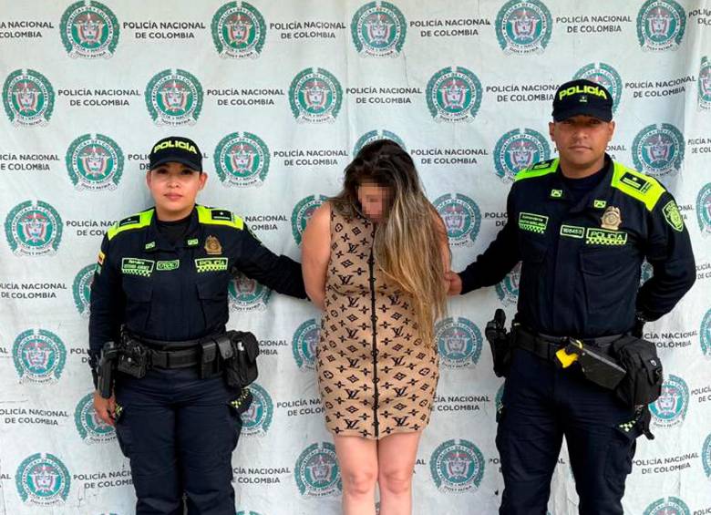 La mujer de 43 años tiene doce anotaciones por diferentes delitos y una condena vigente, aún así, andaba campante por Medellín. FOTO: CORTESÍA