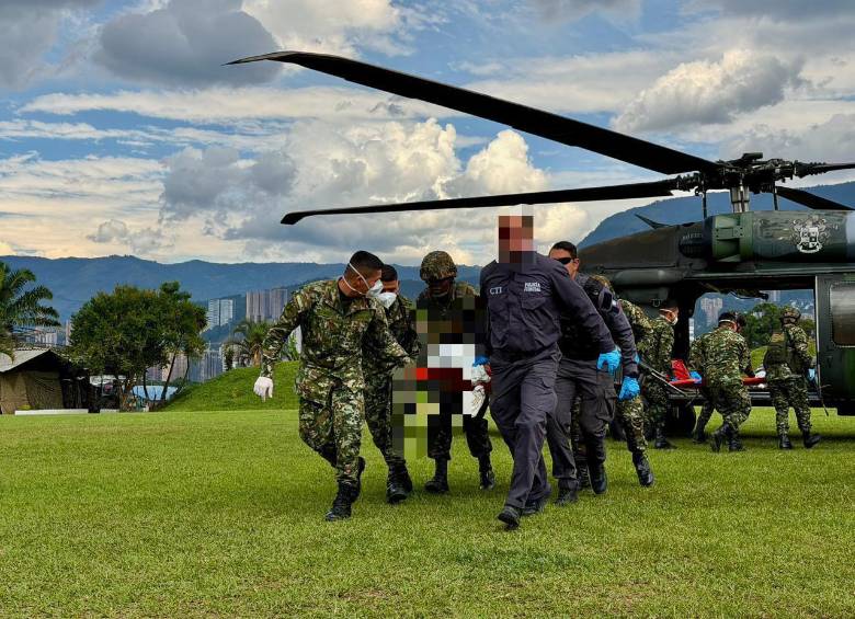 A Medellín arribaron ayer los restos mortales de los siete integrantes de las disidencias del Frente 18 abatidos durante un operativo en Ituango. FOTO: Cortesía Ejército