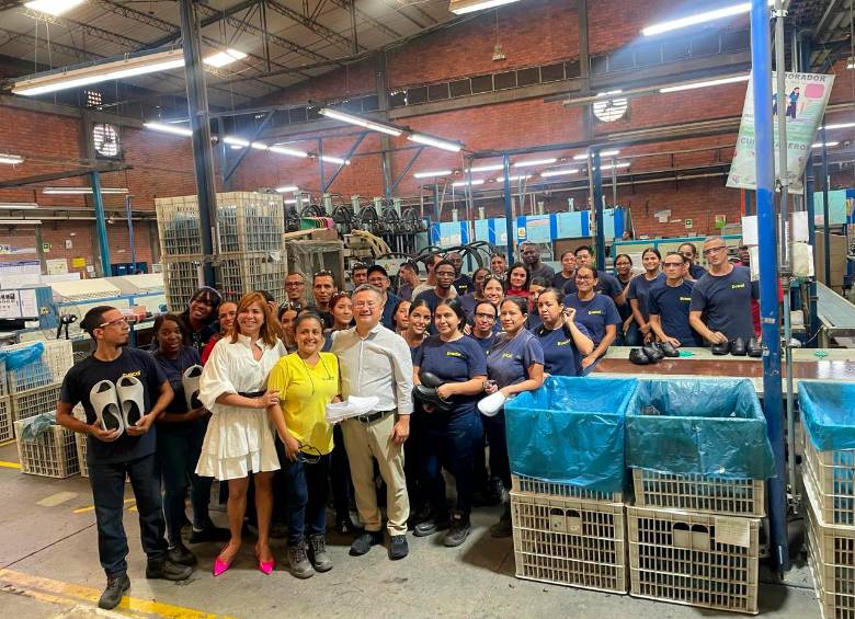 Evacol cuenta con 78 tiendas en Colombia y brinda empleo a 435 personas. Cortesía Evacol.