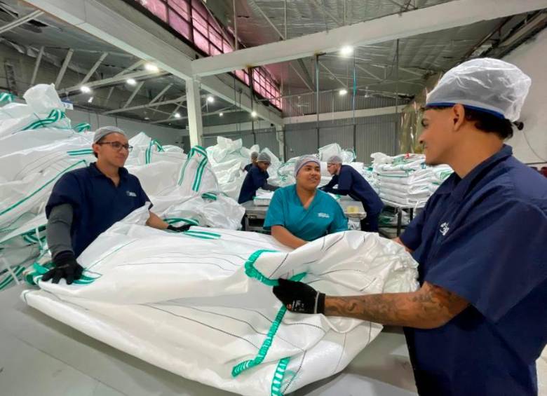 La actividad económica colombiana mantuvo el crecimiento en julio, pero a un ritmo menor, según el ISE del DANE. FOTO JAIDER ESCOBAR