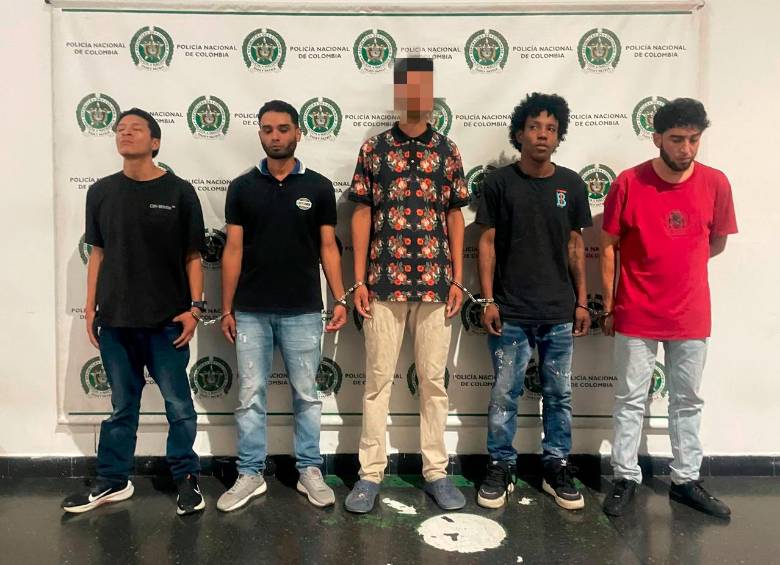Estos fueron los cinco hombres capturados por el rapto de 13 jardineros en Villa Sofía. A cuatro los mandaron a prisión, mientras que el restante recibió medida de detención domiciliaria. FOTO: CORTESÍA