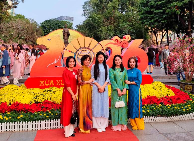 Así celebraron en Vietman la llegada del Año Nuevo del caballo de fuego. FOTO Juan Diego Ortiz