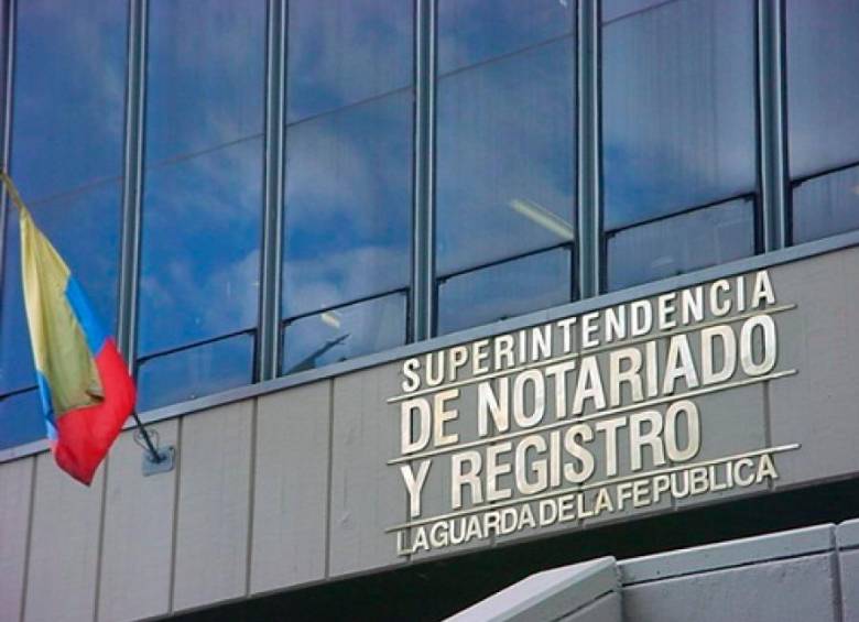 Los notarios afectados pidieron ayuda a la Superintendencia de Notariado y Registro y al presidente Abelardo de la Espriella. FOTO: COLPRENSA.