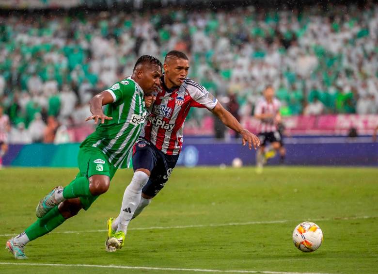 Alfredo Morelos luchó en la final de la Liga, pero no estuvo eficaz ante el arco rival como en otros partidos. FOTO JUAN ANTONIO SÁNCHEZ