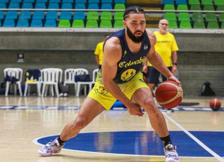 El barranquillero Romario Roque es una de las caras nuevas que tendrá Paisas para los cuartos de final de la BCL, que este viernes 6 de marzo tendrá su duelo en el Iván de Bedout, ante Nacional de Uruguay. FOTO MANUEL SALDARRIAGA