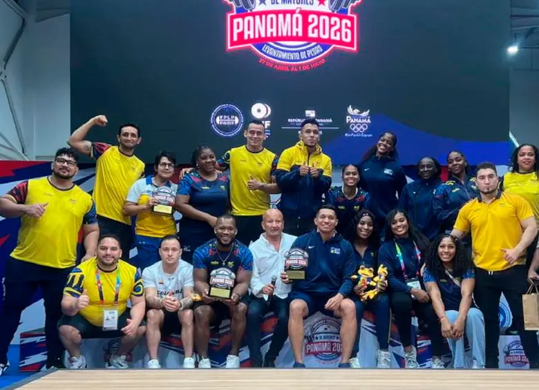 La Selección Colombia de levantamiento de pesas celebra su título en el Campeonato Panamericano de Panamá 2026, donde ratificó el trabajo que se realiza en el país y el talento de sus deportistas. FOTO INSTAGRAM FEDEPESAS