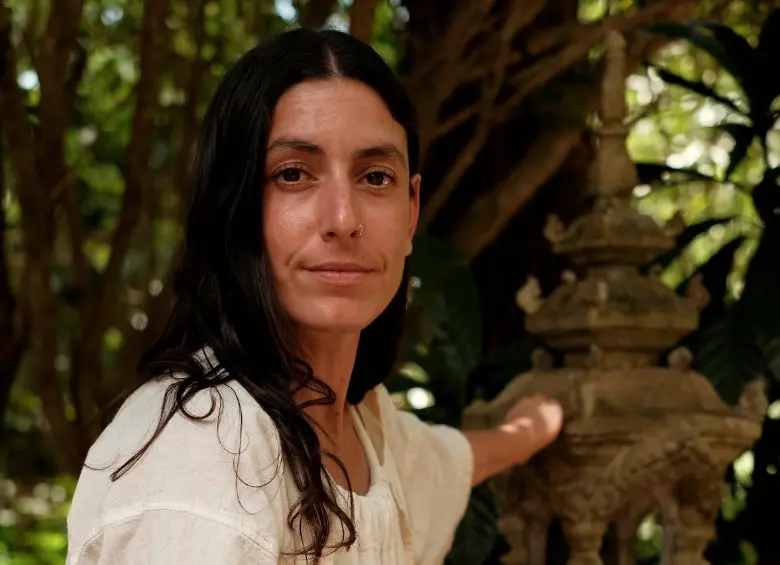 Andrea Medina, autora de El mensaje de las plantas, una guía práctica para conocer sobre plantas medicinales y sus beneficios. FOTO Cortesía. 