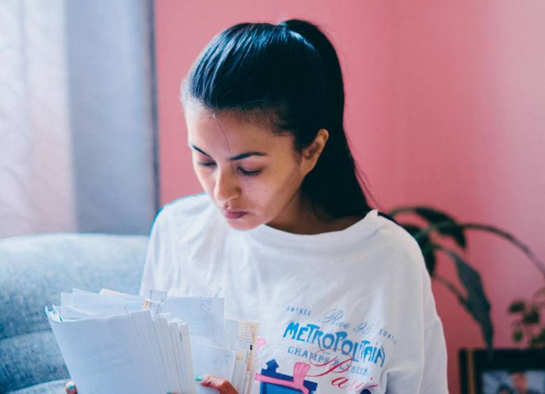 Dioni Katerin Garcés, paciente con enfermedad huérfana, está afiliada a la Nueva EPS y ha tenido problemas con sus tratamientos. FOTO Cortesía