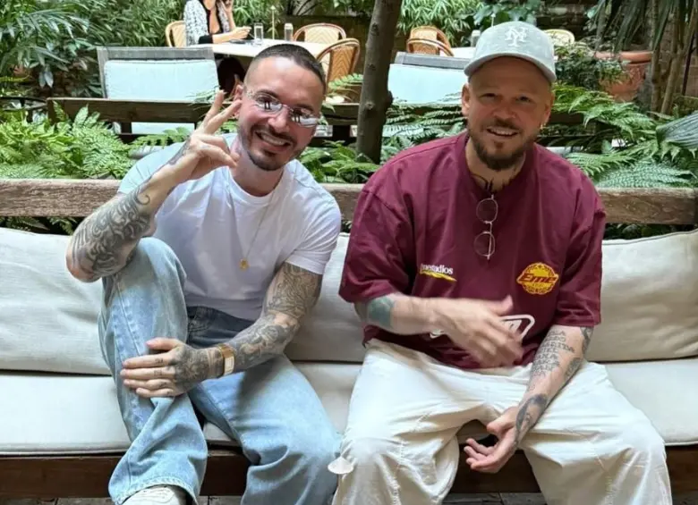 J Balvin y Residente, los dos cantantes publicaron en su redes su reconciliación. FOTO: Tomada de Instagram.