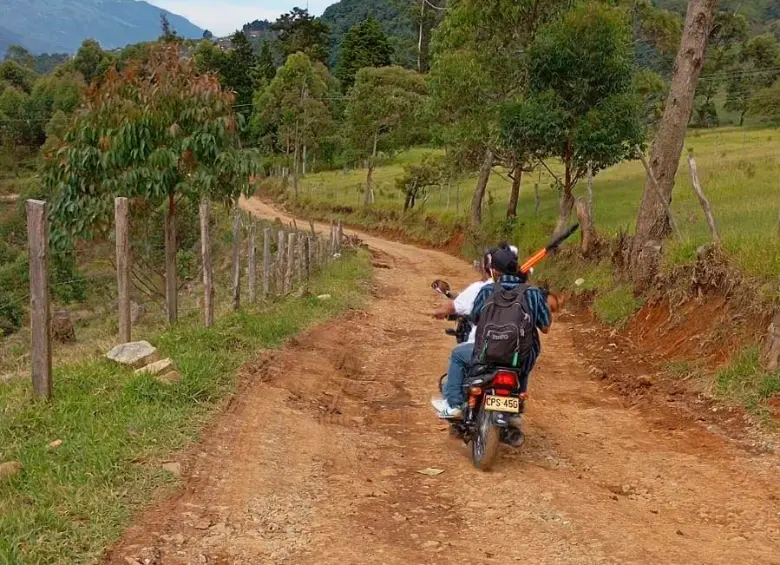 Harán nueva vía hacia la vereda Granizal de Bello, donde hace poco murieron 25 personas por alud 