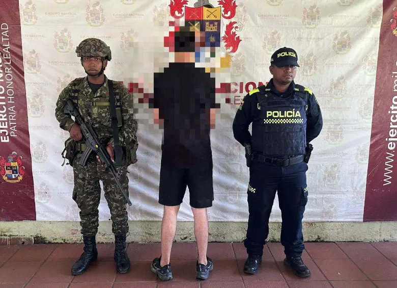 El ciudadano fue puesto bajo protección de la Fuerza Pública tras un operativo. FOTO: Cortesía Ejército Nacional