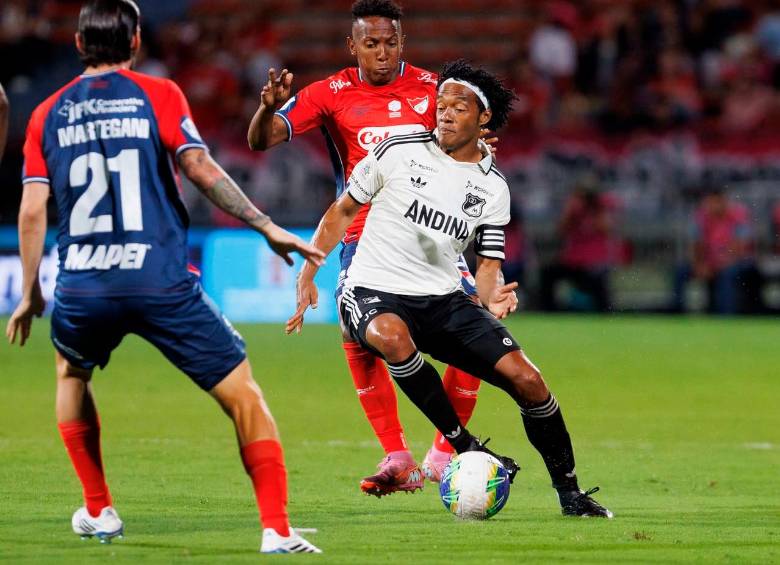 DIM igualó 2-2 con Millonarios en el Atanasio. En la imagen aparece Juan Guillermo Cuadrado. FOTO CAMILO SUÁREZ