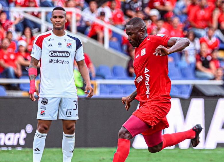 El DIM fue incapaz de convertir y América, sobre la hora, terminó ganando 2-0. FOTO: X-AMÉRICA