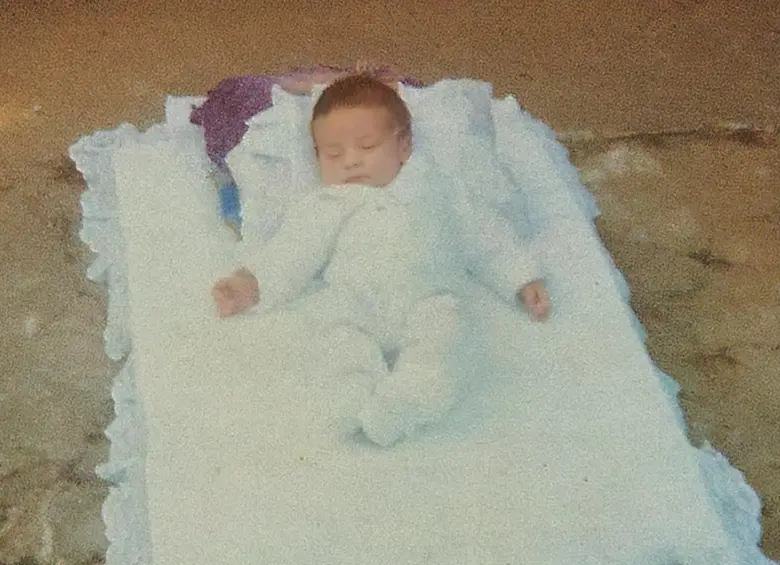Esta es la única foto que le queda a Resfa de su hija Dafne Mabel. Foto: Camilo Suárez.