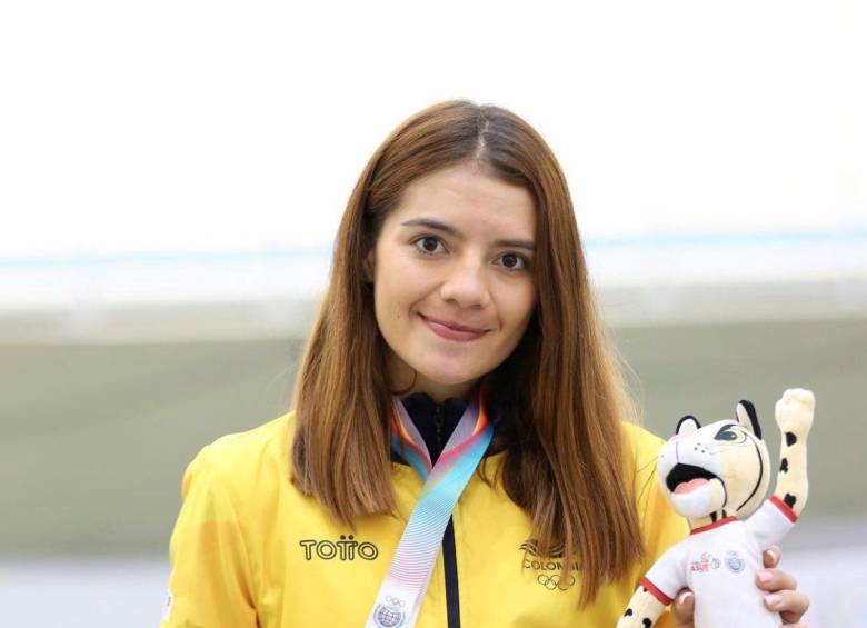 Lina Marcela Hernández, de ciclismo, con 3 oros y 2 platas, la gran figura de Colombia en los Suramericanos.FOTO cortesía COC