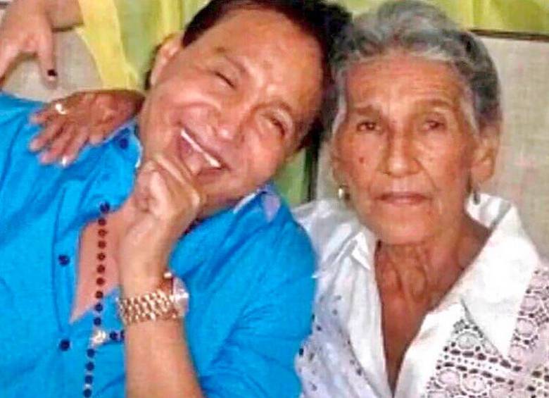 Diomedes Díaz y su madre, Elvira Maestre. FOTO: Tomada de Instagram @mama.vila