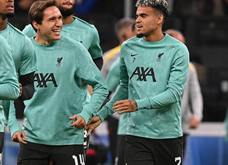 El guajiro Luis Díaz y su nuevo compañero, el italiano Federico Chiesa. FOTO: CUENTA DE X @