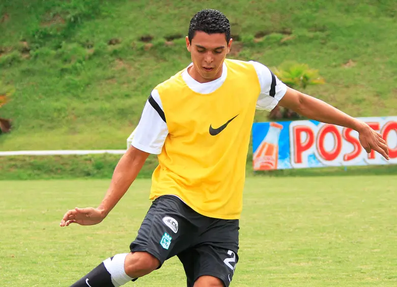 La venta de Juan José Arias confirma a Nacional como una fábrica de defensores: estos son los que vendió desde 2014