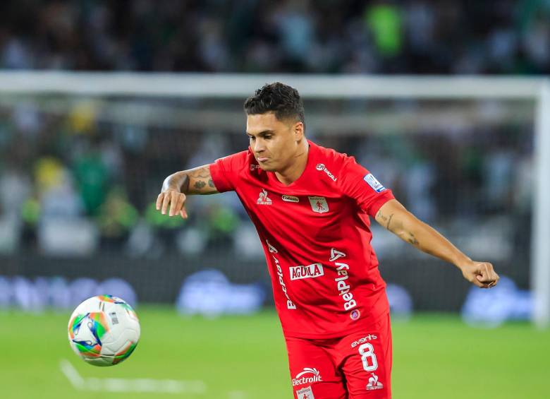 Juan Fernando Quintero, gran figura del América, es uno de los habituales convocados por Néstor Lorenzo a la Selección Colombia. No estará con su club para el inicio de los cuadrangulares. FOTO camilo suárez