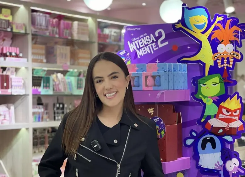 Camila Orrego, fundadora de la marca Trendy Shop Maquillaje. FOTO: Tomada de redes sociales.