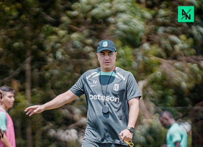 Efraín Juárez, primer técnico mexicano que dirige a Nacional. Ya ha orientado dos partidos con triunfo y empate. FOTO Cortesía atlético Nacional