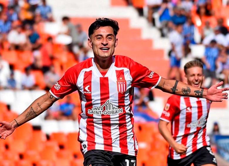 Este es Javier Altamirano, jugador que convulsionó durante el partido entre Estudiantes y Boca Juniors. FOTO @EdelpOficial