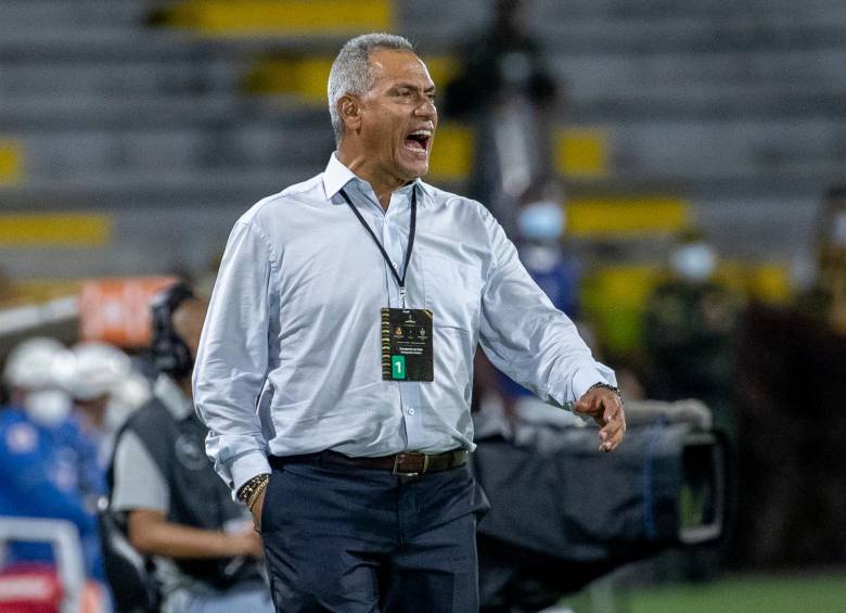 Hernán Torres dejó de ser el técnico del Deportes Tolima. FOTO Juan Antonio Sánchez