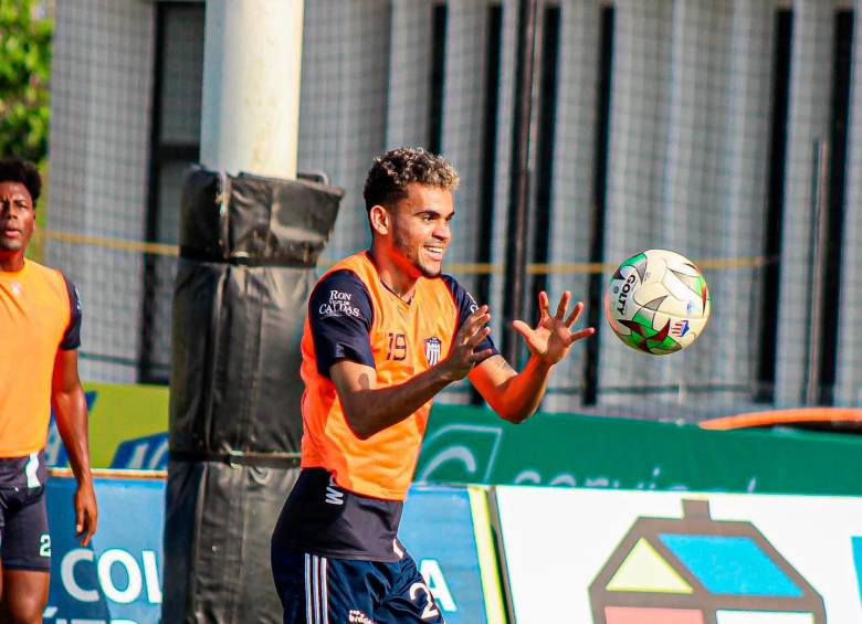 Luis Díaz durante el entrenamiento del Junior este martes en Barranquilla. FOTO: TOMADA DE TWITTER @JuniorClubSA