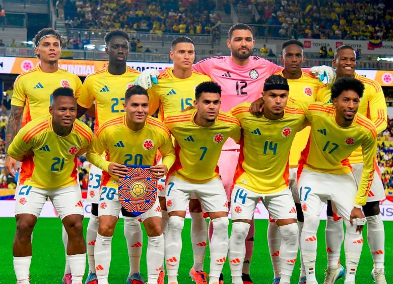 En la imagen el equipo que inició en el amistoso frente a Canadá. FOTO FCF