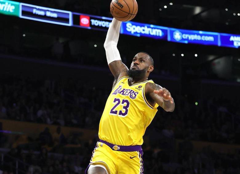 La estrella del baloncesto estadounidense LeBron James, que tiene 30 años, se mantiene vigente y es uno de los líderes de Los Ángeles Lakers, una de las franquicias más importantes de la NBA. FOTO: TOMADA DEL INSTAGRAM DE @kingjames