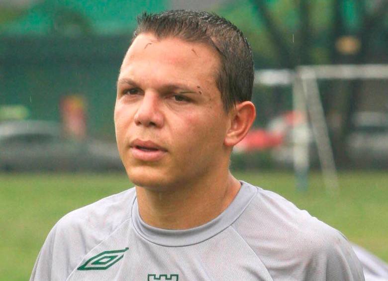 León Darío Muñoz fue goleador de Nacional en la Copa Merconorte del 2000. FOTO TWITTER @retroverdolaga