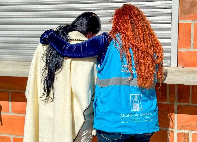 Las familias de los desaparecidos reciben apoyo emocional y asesoría legal de parte de profesionales del distrito. FOTO: ALCALDÍA