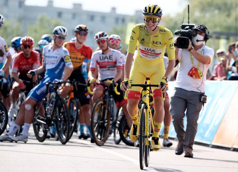 Pogacar, actual bicampeón del Tour, es el principal candidato al título de la ronda francesa 2022. FOTO: AFP