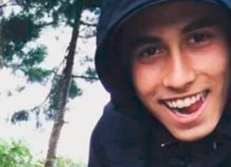 Por el homicidio de Mario Alberto Gallego Cano, de 19 años, se le formularon cargos a un patrullero de la Policía. FOTO: CORTESÍA