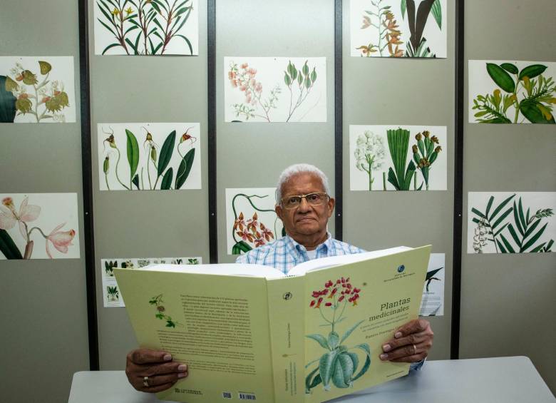 Ramiro Fonnegra es biólogo de la Universidad de Antioquia y doctor en Botánica de la Universidad de Sao Paulo. Foto Jaime Pérez