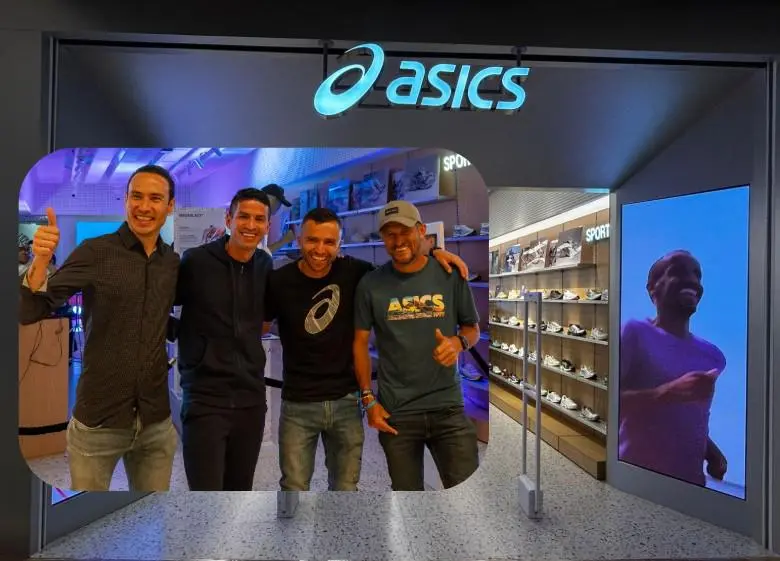 Asics abre su segunda tienda en Medellín y lanza la Golden Run 2025 con 3.000 corredores. FOTO: Cortesía Asics.