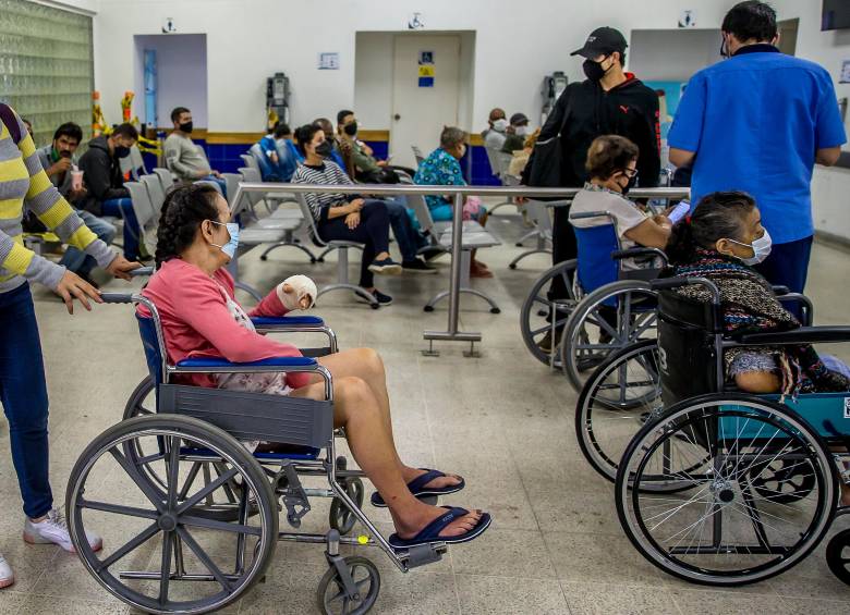 Desde 2023, la Superintendencia de Salud ha intervenido ocho EPS para administrarlas. En enero el presidente Gustavo Petro dijo que liquidaría a las que estuvieran “quebradas”. FOTO Juan Antonio Sánchez
