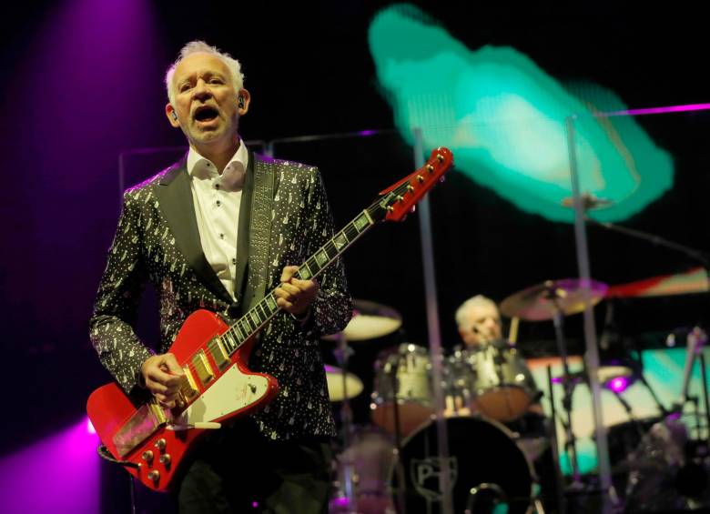 Guitarrista y productor discográfico. Fue uno de fundadores de la banda Roxy Music. Coprodujo The Endless River de Pink Floyd y varios álbumes de David Gilmour en solitario. Publicó su libro de memorias De la revolución a Roxy. Foto: GETTY.