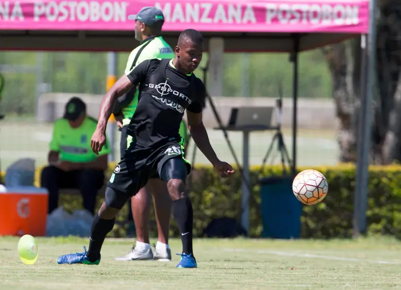 La venta de Juan José Arias confirma a Nacional como una fábrica de defensores: estos son los que vendió desde 2014
