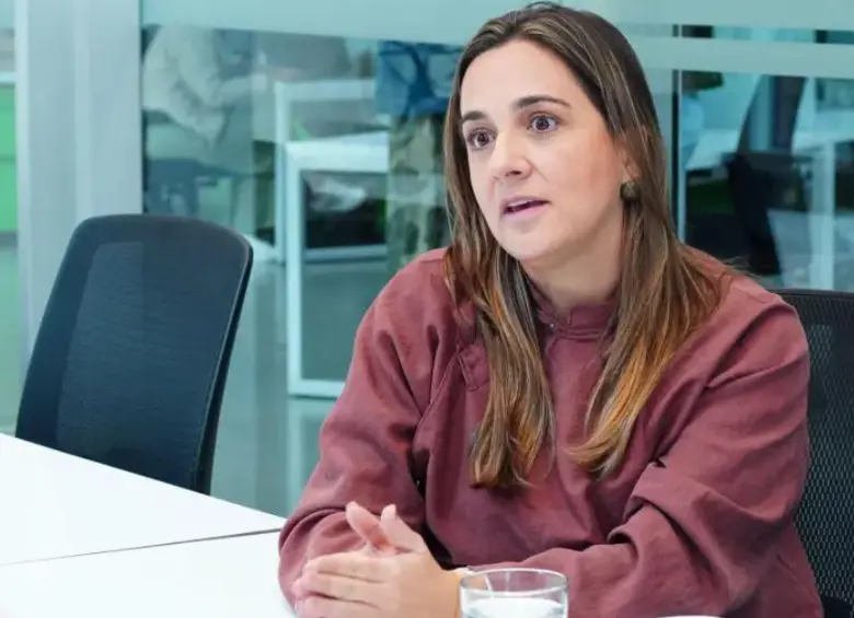 Carolina Londoño, directora de Ruta N, destacó la alianza con la Secretaría de la Juventud para acompañar integralmente a los jóvenes innovadores de la ciudad. FOTO cortesía Ruta N