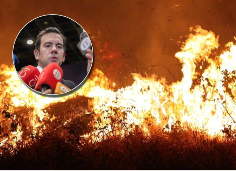 El ministro del Interior, Rodrigo Lara, denunció que los recientes incendios habrían sido provocados por manos criminales para sembrar caos y distraer a la Fuerza Pública. Fotos: Colprensa